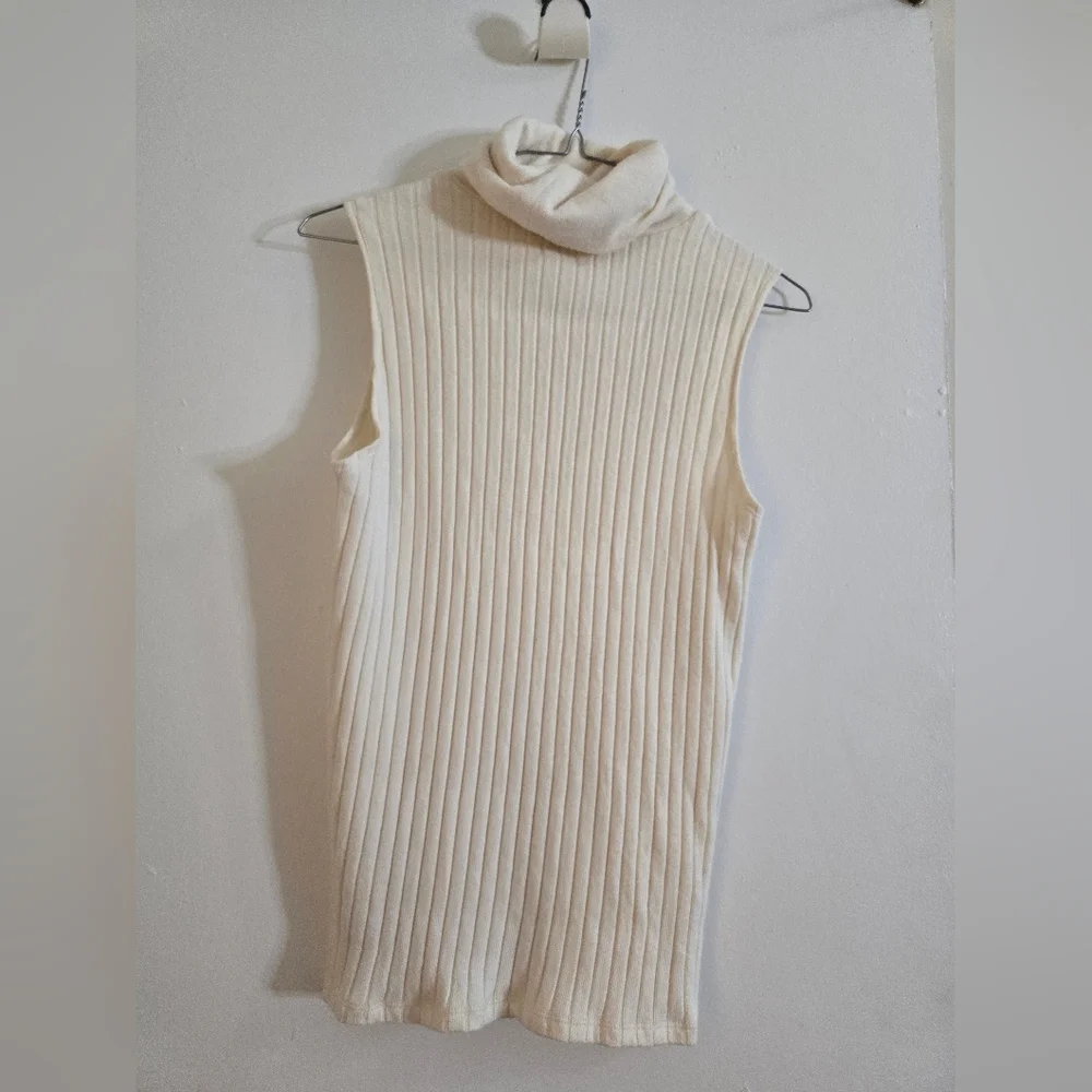 L'agence Ceci Sleeveless Turtleneck - Picture 2 of 5